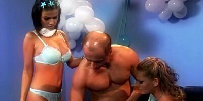 Virginee's side fuck action by Daring