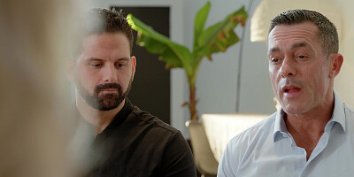 Perfect MILF Shalina Devine lets herself be fucked in DP