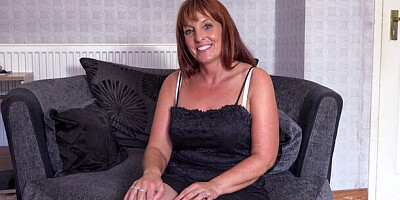 Straight hair video with precious Beau Diamonds from EuropeMature