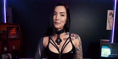 Tattooed whore feasts on a big dick before riding