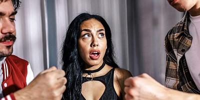 Aphrodisiac Bianca Bangs - side fuck porn - TeamSkeet