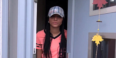 Adelle Sabelle has a pussy that deserves to get rammed