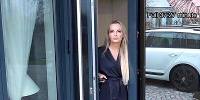 Leggy blonde with a hot body is going to screw hard