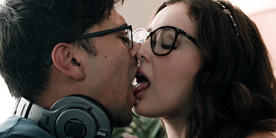 Petite juicy Leana Lovings seduced stepbrother