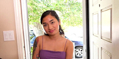 Flexible brunette wants to worship dick and get fucked