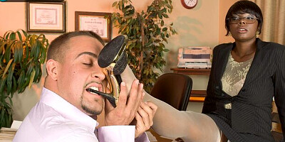 Leg Sex - curvy action