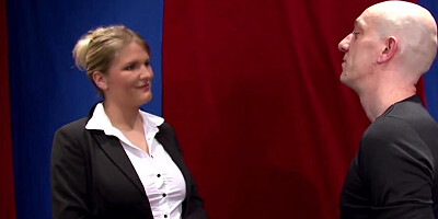 Fetish lady with black stockings getting stretched too