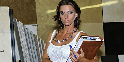 Skillful girlfriend's brunette dirt