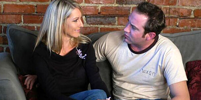 Impeccable Emma Starr - long legs movie - My Friend's Hot Mom