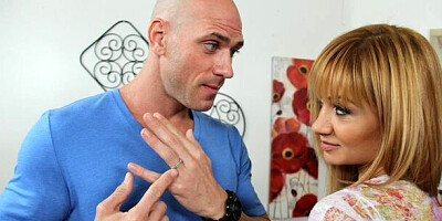 Watch exciting Lea Lexis's trailer