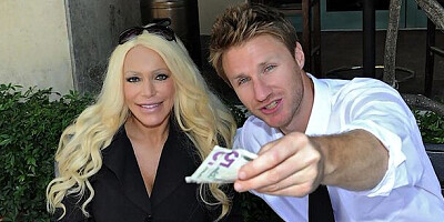 Lissome Alexis's blowjob clip