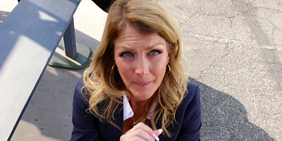 Amateur outdoor sex with curvy milf Summer Stevens