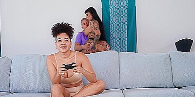 Beige Gamers Bf Sneaks Slutty Emo Pussy - Jessie Lee