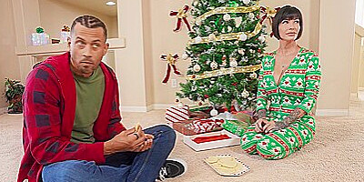 / - Valerica Steele, Mick Blue A Christmas Switcheroo