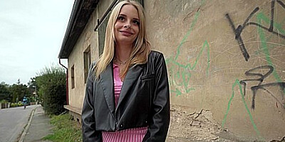 Martin Gun And Naomi Love - She Has The Body For It