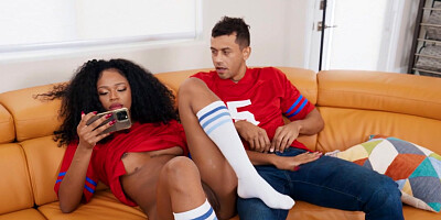 Petite ebony Brianna Moore diligently rides BBC