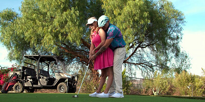 Pigtailed blondie Summer Vixen gets fucked on the golf course