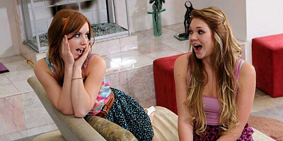 Double blowjob movie with fairly Jessie Andrews and Lexi Belle from Brazzers Exxtra