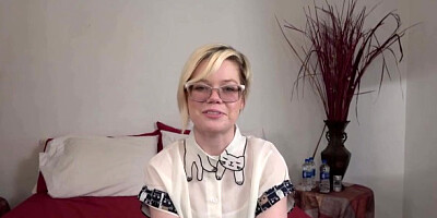 Watch cover-girl Pearl Sinclair's movie