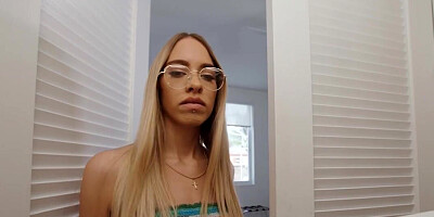 Khloe Kapri & Serena Santos fucking each other orally