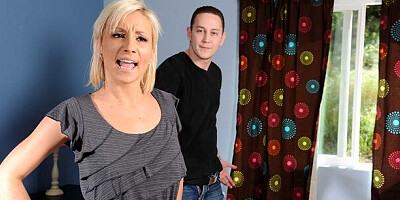 Cowgirl porn with energetic Lexi Swallow from Brazzers Exxtra