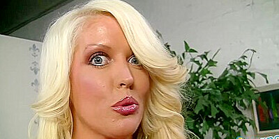 Lissome Alura Jenson At Handjob Video