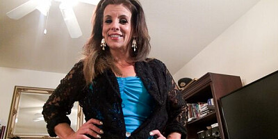 UsaWives - big ass scene