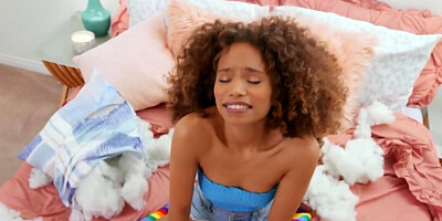 Syren De Mer teams up with yet another stepdaughter for FFM