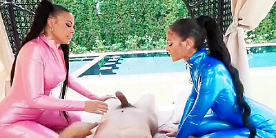 Luna Star, Ryan Reid - Poolside Fashionistas