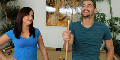 Cover-girl Hope Howell at big tits trailer