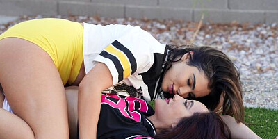 Big ass trailer with pin-up Violet Starr and Chloe Amour from RK Prime