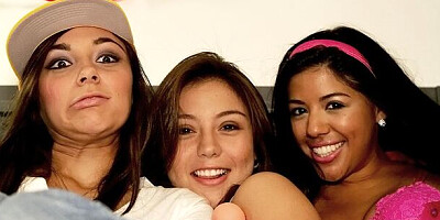 Bewitching Zoey Foxx and Cameron Dee - young (18+) video - RK Prime