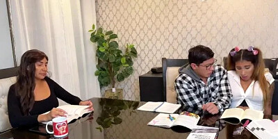 The Babysitter Didnt Notice! Fucking the Stepsister is Better than Doing Hom...