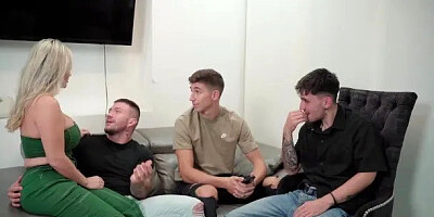 My Fiancs Bitch is Unfaithful to Me in an Epic Foursome - Tatiana Alvarez &...