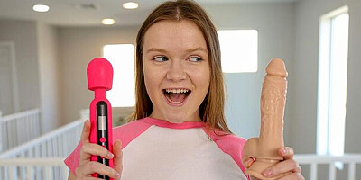 Beauty Ava's brown hair movie