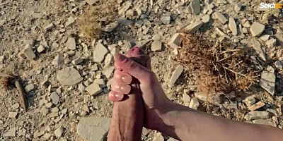 Amateur Voyeurs Hike Naked & get a Blowjob with Huge Cumshot