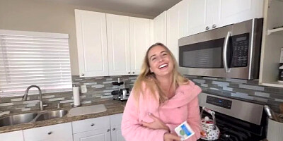 Cumming in My Step Sis before Family Dinner