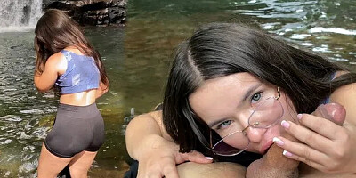 A Date in a Magical and Distant Place with an Adventurer Ends in Sex Outdoors.