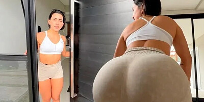 I Made the Delivery Guys Cock Hard by Dancing Sexy as a Tip for His Service