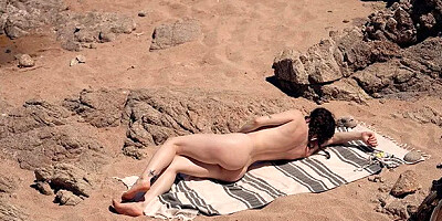 I Fuck a Stranger in a Nude Beach