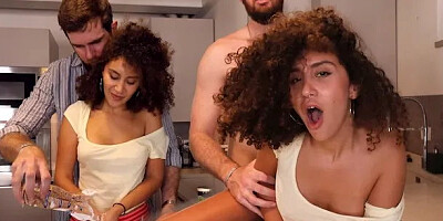 Si Fa Scopare Da Girthmasterr in Cucina, Matterello O Cazzo Enorme?