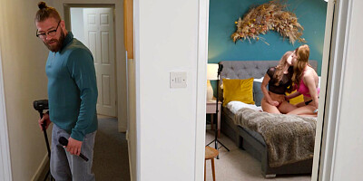 Hot busty Kali Kingsley and Bonni Gee share a stud's cock in the bedroom