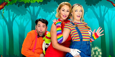 Ryan and River's curvy trailer