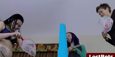 So hot dame's striptease trailer