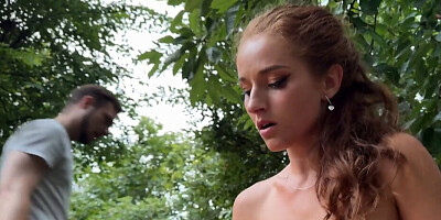 Sexy babe getting an unexpected rough outdoor picnic fucking