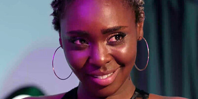 African slut Zaawaadi taking on a thick pale penis