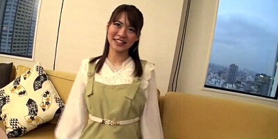 キュートな笑顔美女がまったりラブラブモードで甘くとろけるディープキス