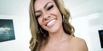 Smiley MYLF Aila Donovan serves big cock with a smile on her face