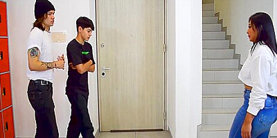 Real Estate Agent Fucks A Client While Showing A House 27 Min