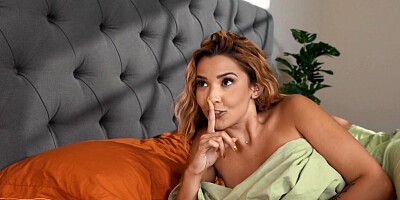 Ophelia Purr invited cutie Agatha Vega to threesome sex